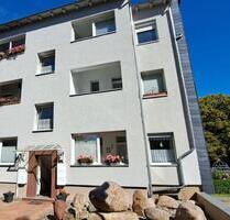 Helle 2 Raumwohnung mit Loggia und Stellplatz - Halberstadt