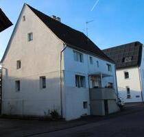 2 Doppelhaushälften mit Scheune und Garten - Lauda-Königshofen