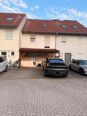 Foto - 8 Zimmer Reihenhaus zum Kaufen in Rosbach vor der Höhe