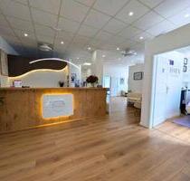 zwei voll ausgestattete Kosmetikräume in moderm Studio - Wunstorf