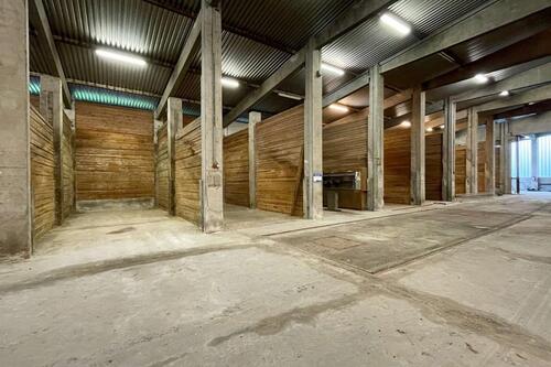 Foto - Überdachte Stellplätze -WOHNMOBIL BOOT WOHNWAGEN EXMO etc.