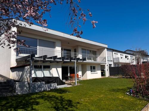Foto - TOP LAGE: Einfamilienhaus mit Einliegerwohnung, Raum Ludwigsburg