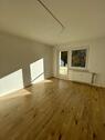 Foto - WOHNTRAUM MIT 3 ZIMMERN - Balkon, modernes Bad & offene Küche