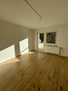 Foto - WOHNTRAUM MIT 3 ZIMMERN - Balkon, modernes Bad & offene Küche