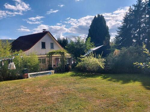 Foto - Schönes Einfamilienhaus am Waldrand