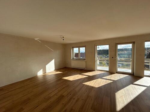 Foto - Sonnige 4-Zimmer Wohnung mit Balkon in Greußenheim