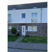 Möblierte Reihenhaus mit Garten 176 m² Nähe ISN - Neuss Holzheim