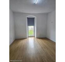 2ZKB Wohnung im EG, gr. Garten, neue EB Küche, Nähe Bahnhof Kfg - Landsberg am Lech Ellighofen