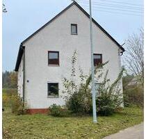 Sanierungsbedürftiges Haus mit Potenzial auf 310 qm Grundstück - Aletshausen