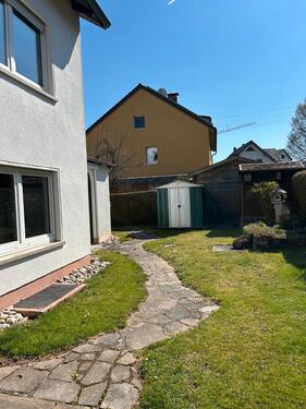 Foto - 3,5 Zimmer Wohnung im Erdgeschoss mit Garten ab August