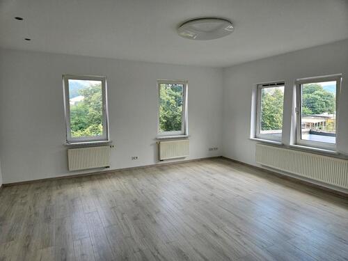 Foto - Mietwohnung 4,5 ZimmerEBK - 1.200,00 EUR Kaltmiete,