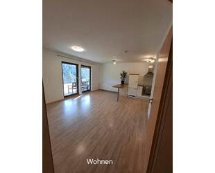 Sonnige 2-Zi.Whg. Mit EBK, - 550,00&nbsp;EUR Kaltmiete, ca.&nbsp; 62,00&nbsp;m&sup2; in Alpirsbach (PLZ: 72275)