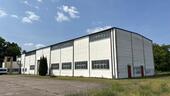 Foto - Lager- und Produktionshalle mit Brückenkran und Büroflächen