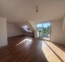 Lichtdurchflutete 3-Zimmerwohnung mi. zwei Balkonen. provisionsfr - Ostfildern