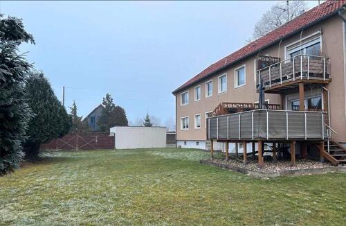 Foto - MEHRFAMILIENHAUS MIT 5 WOHNEINHEITEN, 4 GARAGEN & GARTEN