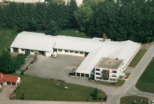 Foto - Stellplätze für Auto Campingmobil Motorrad usw ab 14 €Stellplatz