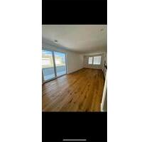 2-Zimmer-Wohnung mit Balkon & TG-Stellplatz - Möbelpflichtablöse - Germering