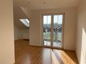 Foto - Helle 2-Zimmer Dachgeschosswohnung mit Balkon und Stellplatz