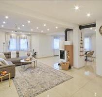 Stilvoll sanierte, vollmöblierte freistehende Stadtvilla+ Garten - Kornwestheim