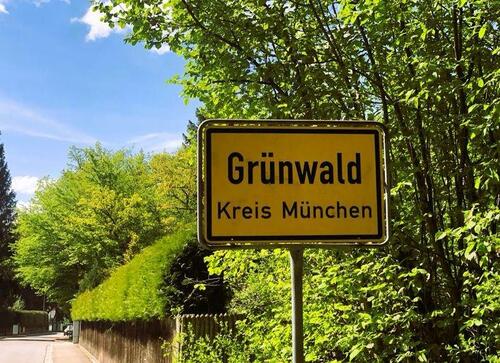 Foto - Wohnen und Arbeiten unter einem Dach! Exklusive Neubau-DHH