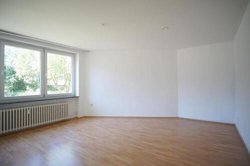 Foto - ~~ Zentrale Lage + OPTIONAL Garage~~