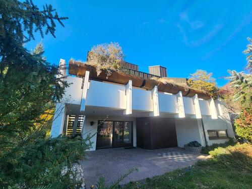 Foto - Architektenhaus in Hanglage: viel Platz, Ruhe & Potential