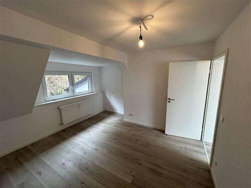 Foto - Sanierte 5ZKB Wohnung auf zwei Etagen am Waldrand