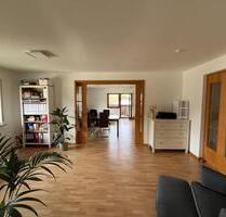 Geräumige 5-Zimmer-Wohnung mit 3 Balkonen, EBK, 2 Parkplätze 125 - Ettenheim