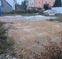 geschotterter Stellplatz für PKW Wohnmobil nähe DEZ - Regensburg Brandlberg