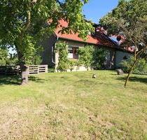 Wohnhaus in ruhiger Lage mit großem Hof, Garten und Nebengebäuden - Calbe (Saale)