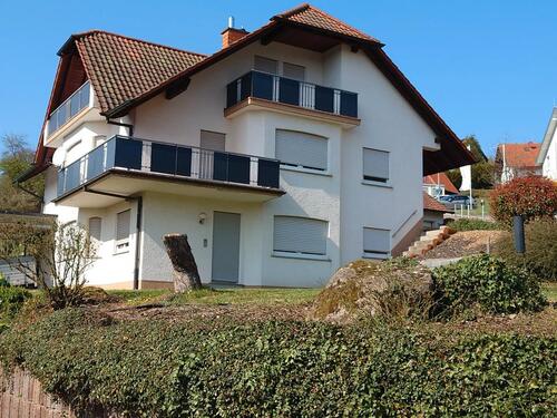 Foto - Großzügiges Wohnhaus mit ca. 250 m² in Wolfstein zu vermieten