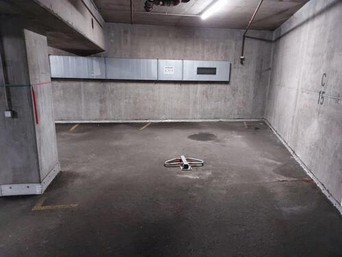 Foto - Tiefgarage Stellplatz extragross zu vermieten