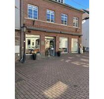 Ladenlokal im Herzen der Brüggener Fußngängerzone zur Miete