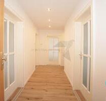 Helle 3-Raum-Whg. mit Tageslichtbad und Balkon in direkter Uni-Nähe - !! WG geeignet !! - Chemnitz Bernsdorf