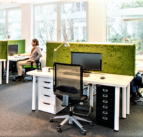 Arbeitsplatz mit Blick über Stuttgart - 247, Day&Night+