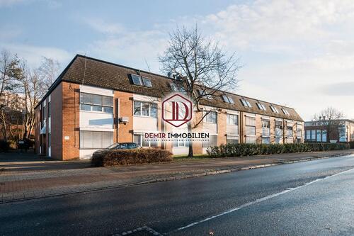 Foto - Bürofläche mit 700 m² Fläche, 18 Stellplätze, 1 Garage