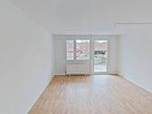 Foto - Renovierte 2-Zimmer-Wohnung mit durchdachter Raumaufteilung, Wannenbad und großer TERRASSE