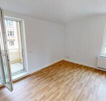 Zentrumsnah, aber begrünt - Große 2-Raum-Whg. mit Balkon - Chemnitz