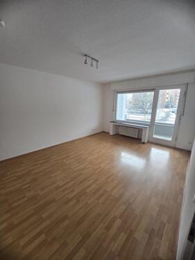 Foto - Helle 3-Zimmer-Wohnung mit Balkon - vollständig renoviert