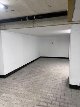 Foto - Tiefgaragenstellplatz - 80,00&nbsp;EUR Miete,