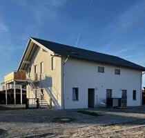 2,5 Zimmer Wohnung mit Garten in Rain
