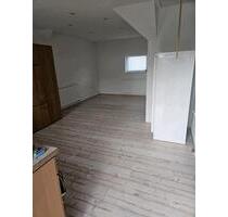Helle 2 Zimmerwohnung in Grosselfingen mit EBK