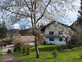 Foto - Hochwertig modernisierte Wohnung mit Hauscharakter großem Garten
