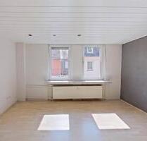 Schöne 3-Zimmer-Wohnung mit BALKON und EBK - Frankfurt am Main Unterliederbach