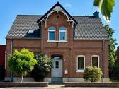 Foto - Einfamilienhaus, 6 Zim; Renoviert; Kaminofen; Garage