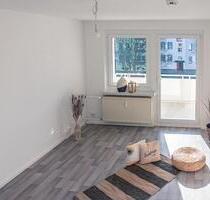 Helle 3-Raum-Wohnung mit Balkon - Chemnitz Adelsberg