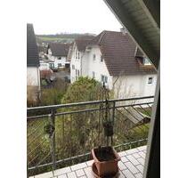 Gemütliche 2-Zimmer-Dachgeschosswohnung mit Loggia & Stellplatz - Nidda
