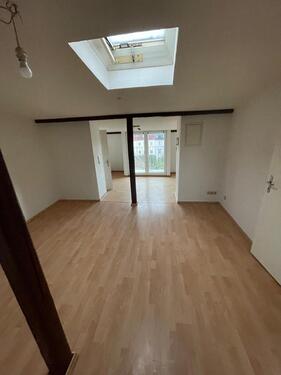 Foto - Großzügige 3,5-Zimmer-Dachgeschosswohnung mit kl. Balkon