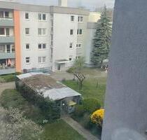 3-Zimmer-Wohnung mit Aufzug und Balkon - Mannheim Almenhof