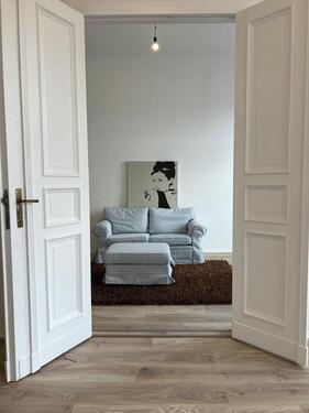Foto - Großzügige & teilmöblierte 3-Zimmer-Altbauwohnung im grünen Mahls